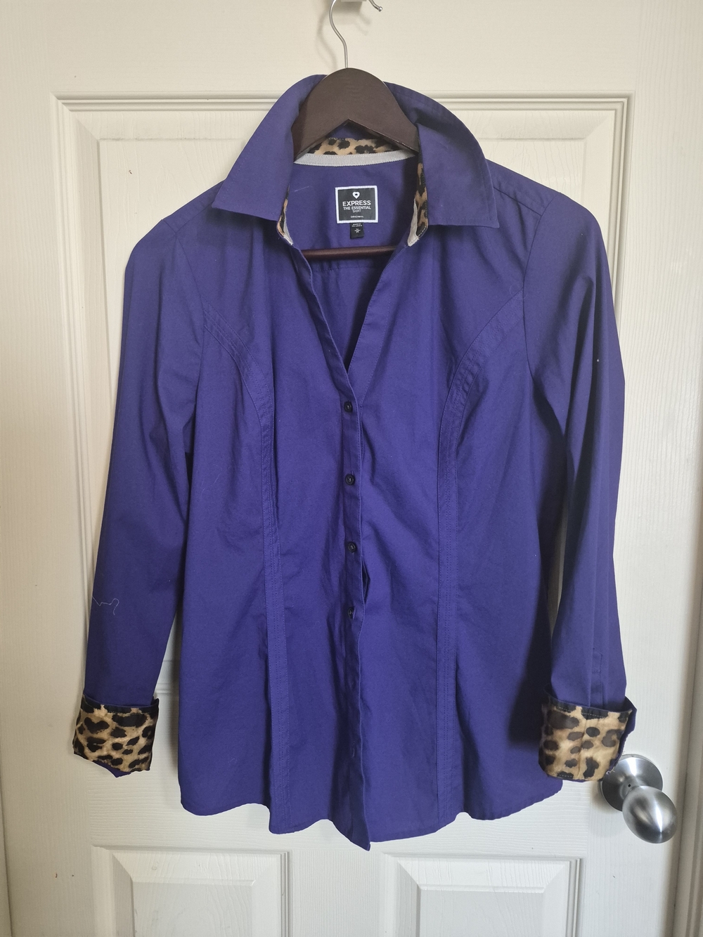 Size M Express Purple Women's Button-Front Shirt Jacket with Leopard-Print Trim